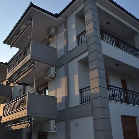 Grey House Apartments Nikiti  Esterno foto