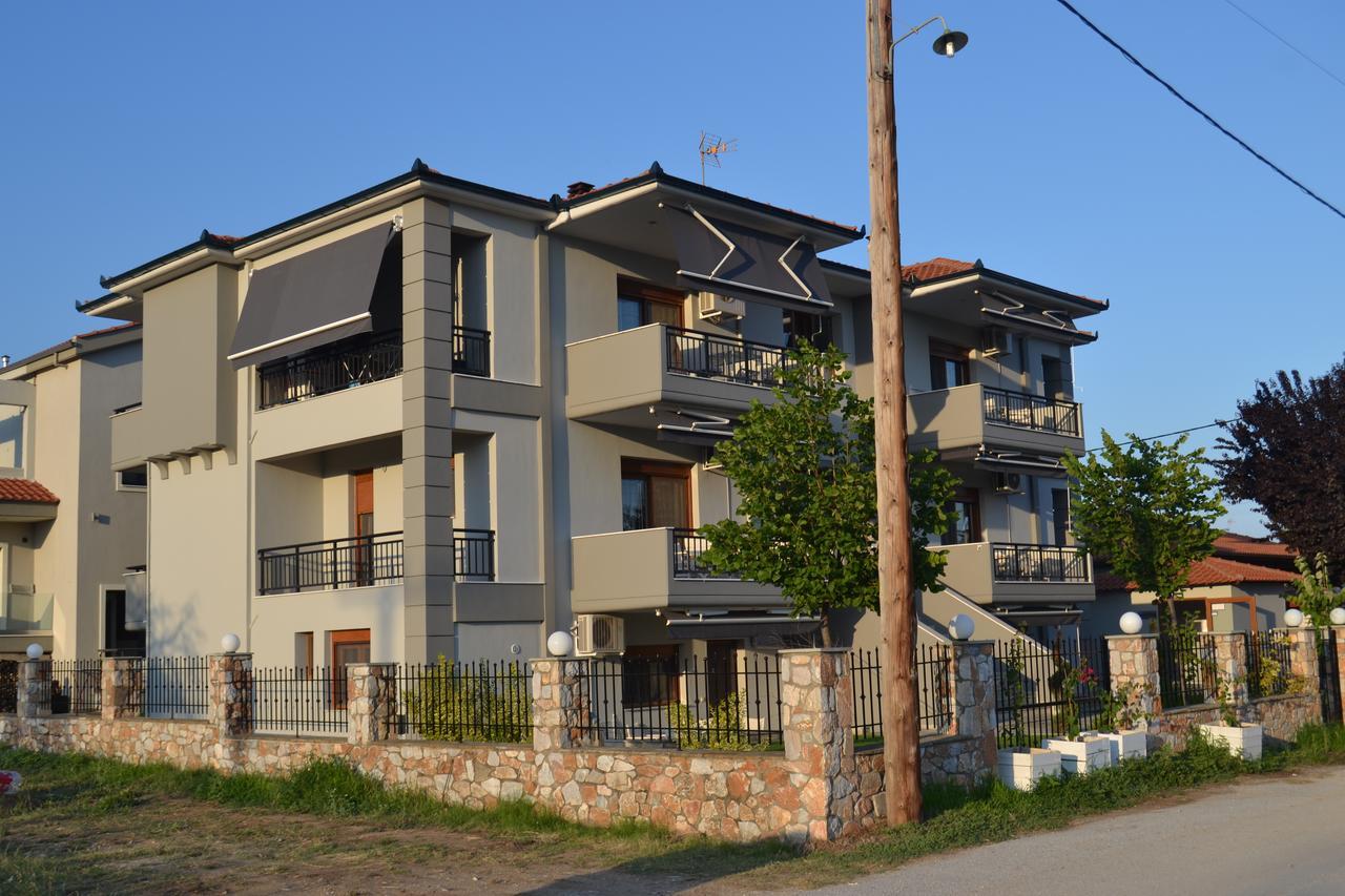 Grey House Apartments Nikiti  Esterno foto