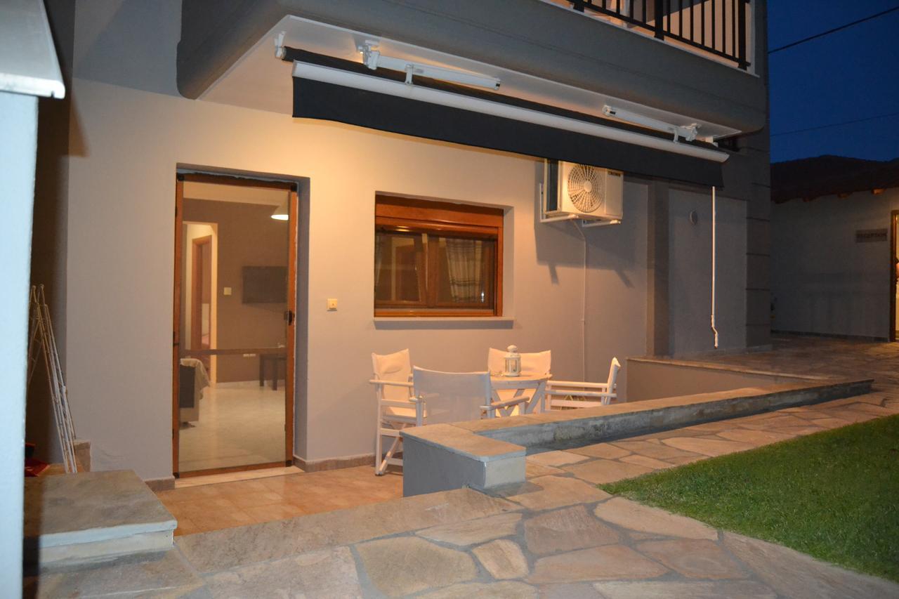 Grey House Apartments Nikiti  Esterno foto